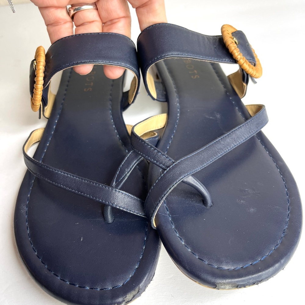 Talbots Gia Buckle Blue Sandals with Minimalist Design and Gold Accents